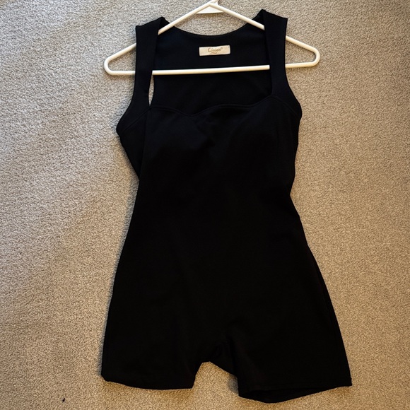 Amazon Black Sleeveless Jumpsuit - Picture 1 of 3